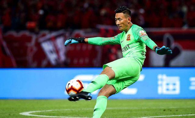 【泛亚电竞】
武汉卓尔输球草皮太湿滑？队员轻敌了？(图8)