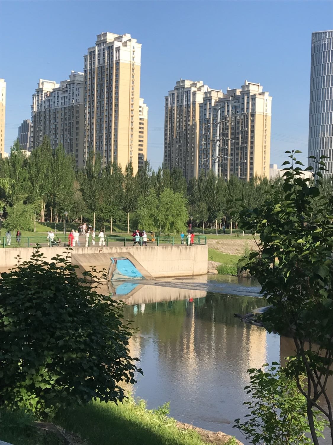 泛亚电竞平台_富途证券登纽约时代广场成新年首家受邀中国企业(图3) 泛亚电竞官网