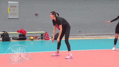 
天津女排间歇期不放松 教练组给她开起了小灶……|泛亚电竞(图9)
