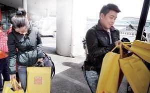 泛亚电竞-
王皓两任国乒前女友：初恋被开除与乒乓冠军完婚 另一位嫁煤老板(图9)